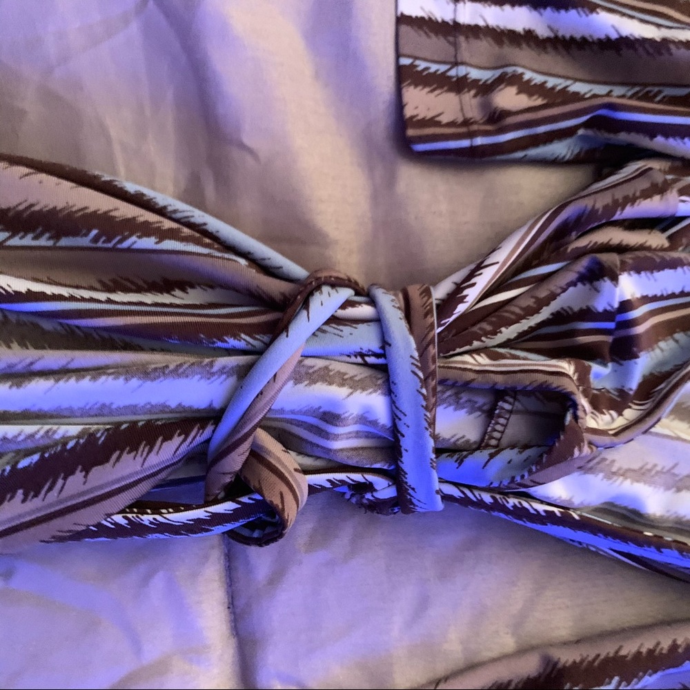 Dress - Picture 4 of 7